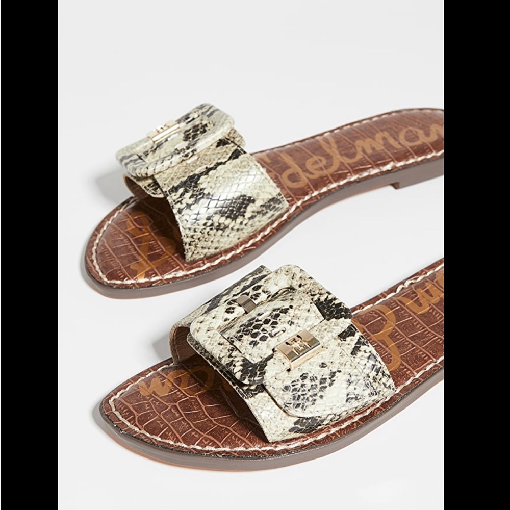 Sam Edelman flat Snakeskin sandals. Size 8.5. Buckle.